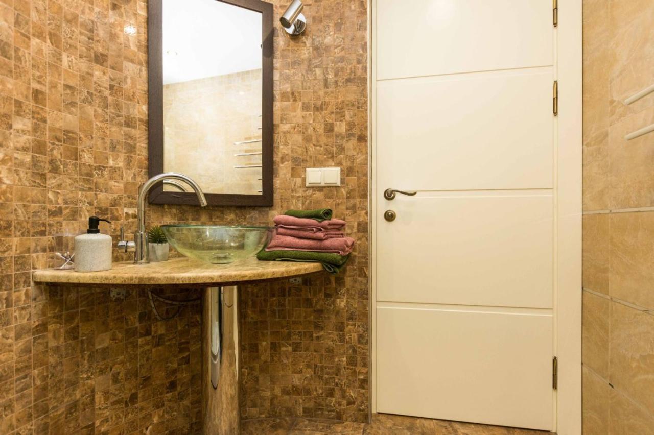 Уютная Квартира В Самом Центре. Chisináu Habitación foto